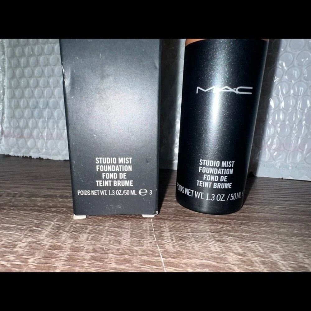 MAC Studio Mist‎ Foundation Summer Shade Spray New In Box discontinued